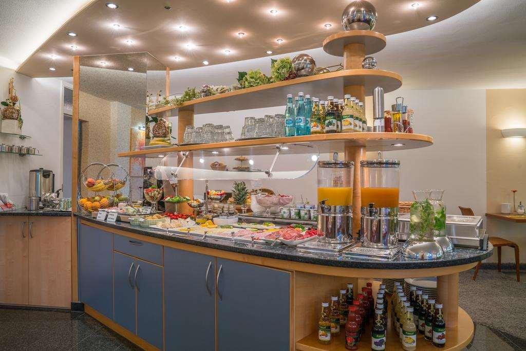Airporthotel Residenz Steinenbronn المطعم الصورة